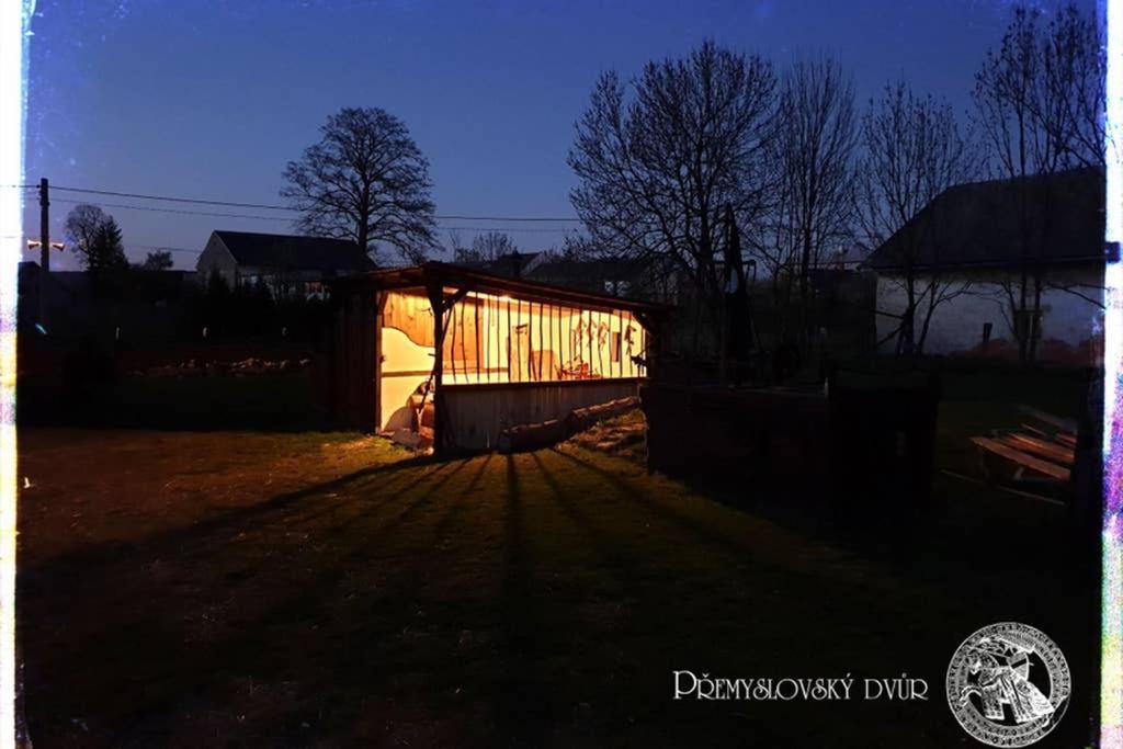Premyslovsky Dvur Appartement Slezske Pavlovice Buitenkant foto