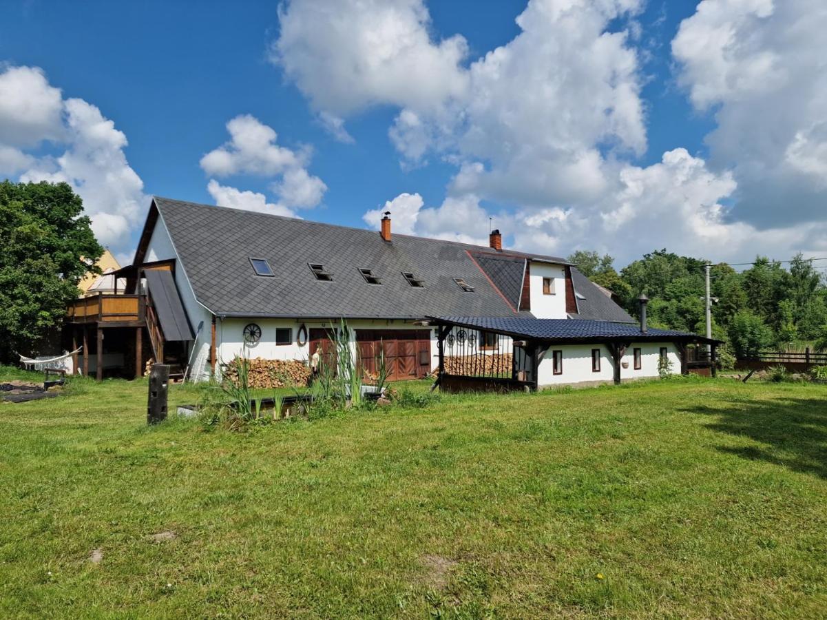 Premyslovsky Dvur Appartement Slezske Pavlovice Buitenkant foto